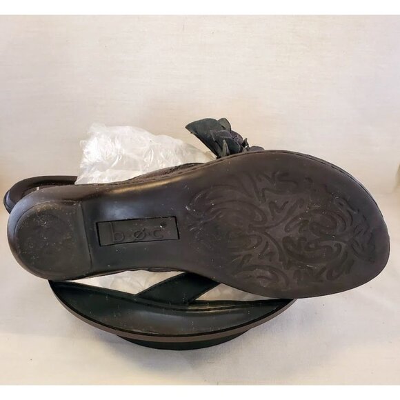 B.O.C. Women's Black Leather Floral Slide Thong Sandals Size 7 - Picture 6 of 8